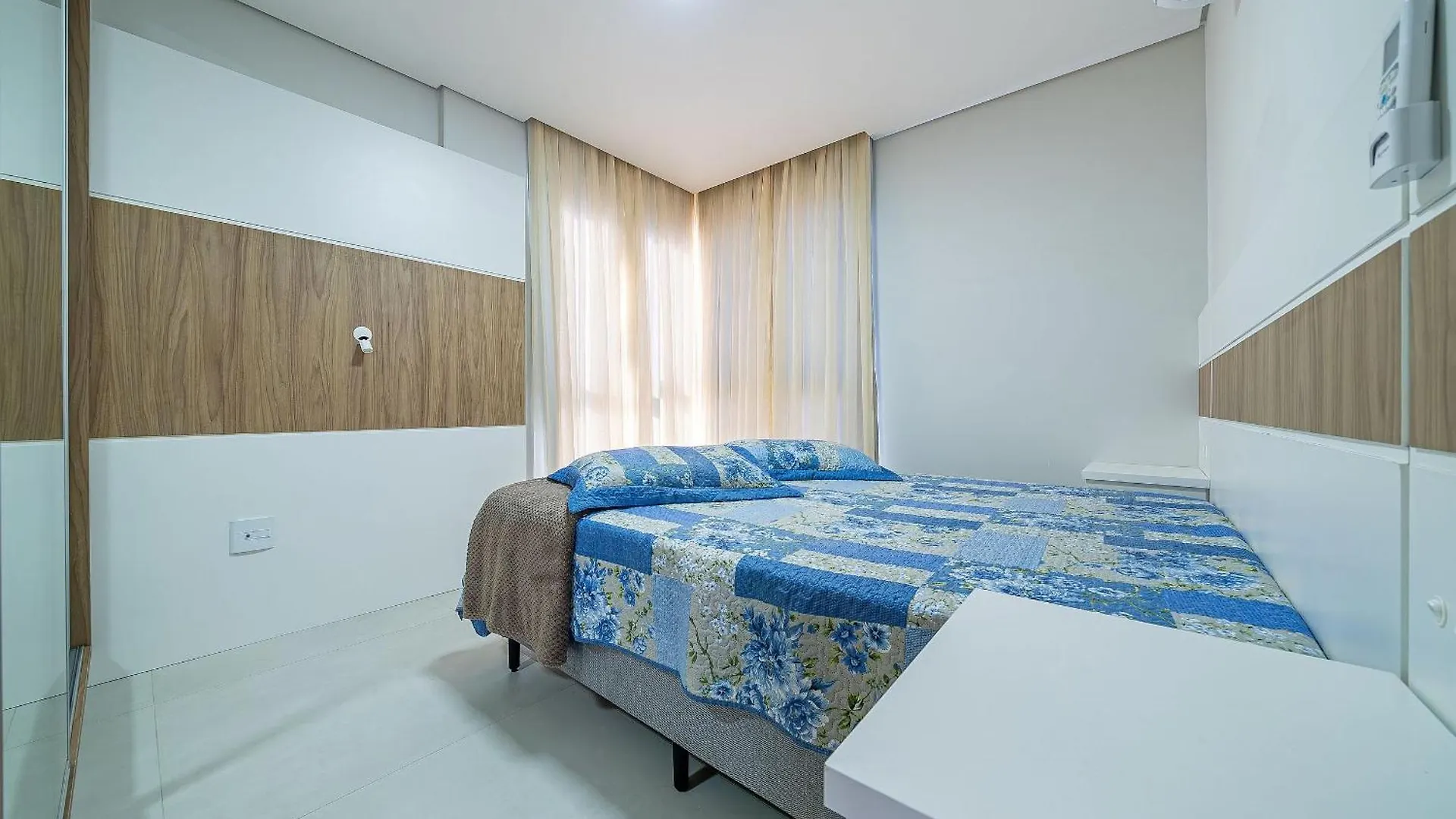 182 - Lindo Apartamento 2 Suites Em Mariscal Bombinhas Appartement