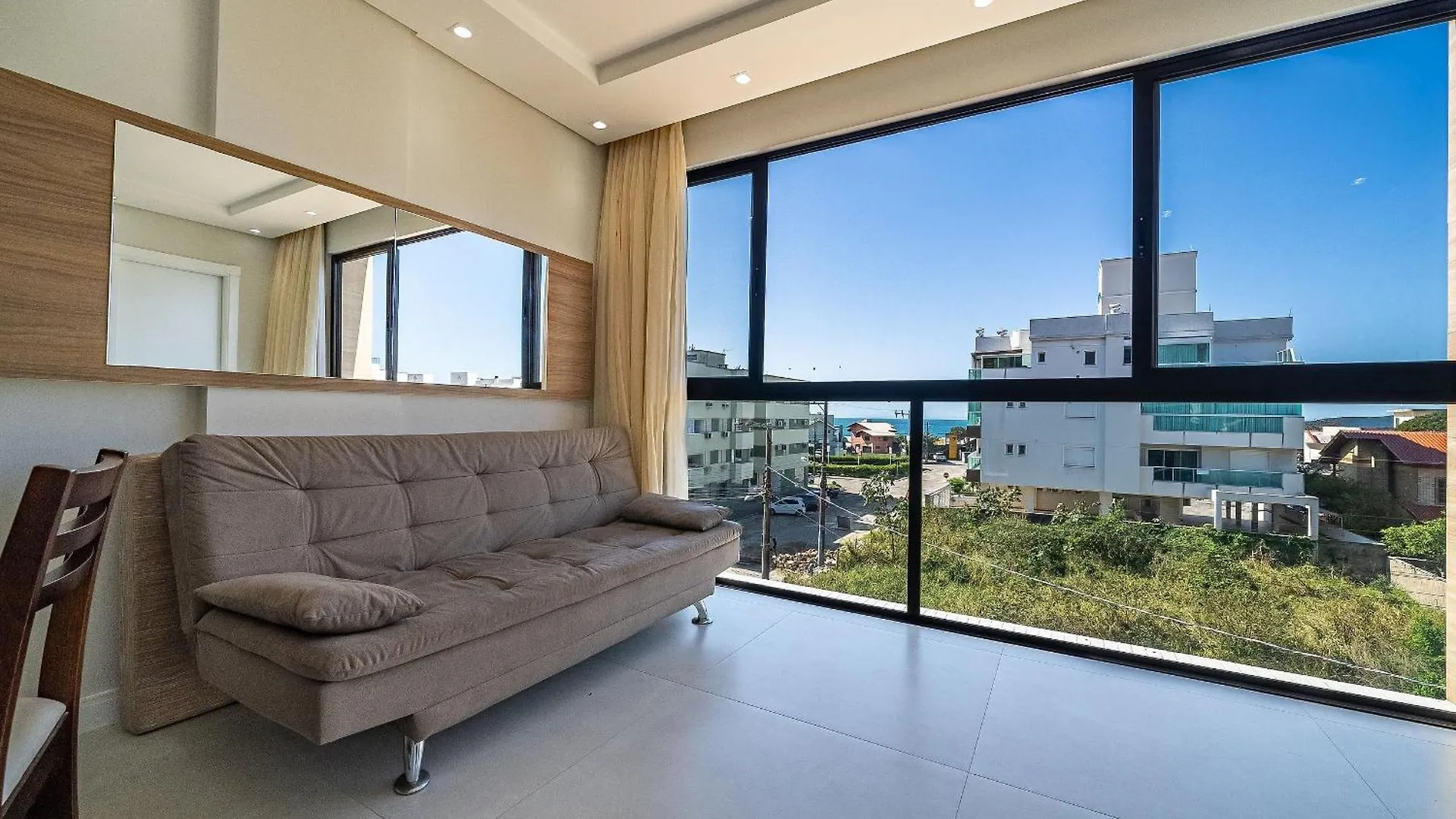 182 - Lindo Apartamento 2 Suites Em Mariscal Bombinhas