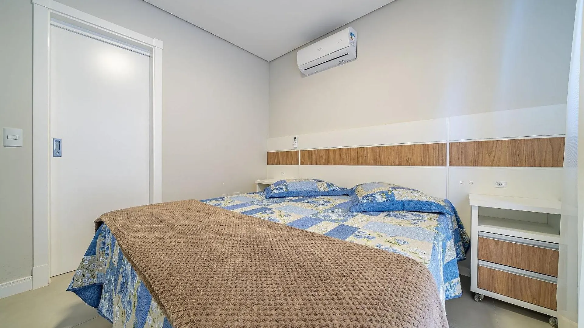 182 - Lindo Apartamento 2 Suites Em Mariscal Bombinhas Brasilien